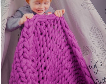 Chunky blanket, Super Chunky Throw, Chunky knit blanket,  Oversized knitting,  Wool blanket, Giant knit blanket, Hand knitted, Lilac gift