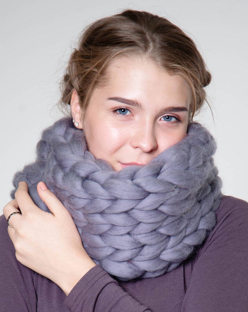 Wool chunky cowl, warm scarf, snood, circle scarf, neckwarmer, winter scarf, knit cowl, chunky cowl, Circle Scarf, Gift for her, Wool yarn image 1