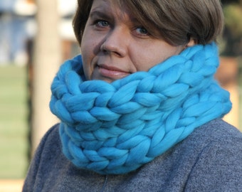 Super Chunky infinity scarf, knitted scarf, cowl, snood, chunky scarves, scarf, knit scarf, chunky cowl, Circle Scarf, Gift for her, Wool