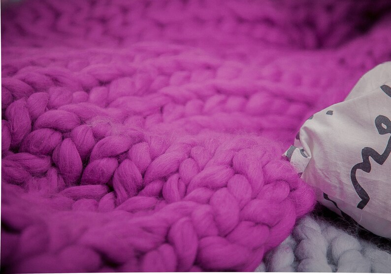 Chunky wool knitted blanket throw, Giant blanket, Christmas Gift, Wool Giant Blanket, Bulky Knit, Chunky Knitting, Lap blanket. Gift, Lilac image 6