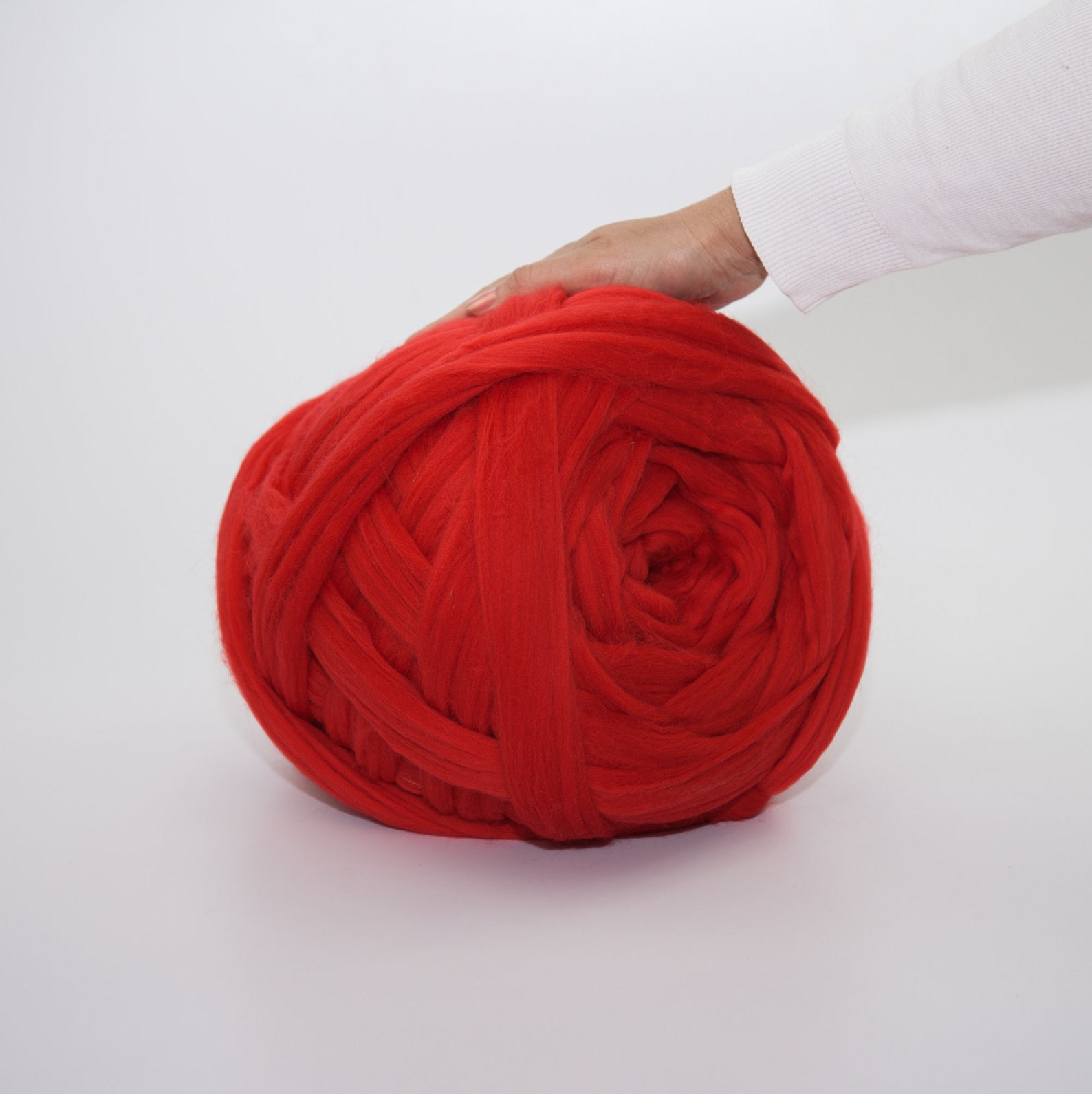 Super Chunky Yarn. 100 Wool. Arm Knitting Yarn. Great for Chunky Knits