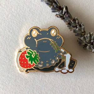 Gift Dart Frosch Emaille Pin - Frosch - Toad, Emaille Pin, Frosch Hard Enamel Pin, Frosch Pin, Erdbeer Frosch, Toad Pin, Toad Pin, Frosch Emaille Pin, Obst