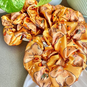 Capybara Scrunchie - Capybara - Scrunchie, Satin Scrunchie,Orange Scrunchie,Orange,Gold Scrunchie,Capybara hair accessory,Capybara Accessory