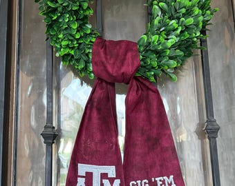 Gig ‘em wreath sash- maroon for Aggies