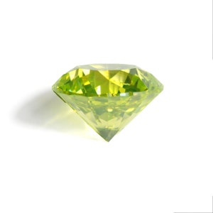 1.5ct GIA certified treated green diamond. Si2 Natural HPHT TREATED Fancy Vivid Green Yellow round brilliant cut diamond. Pre-owned. image 7