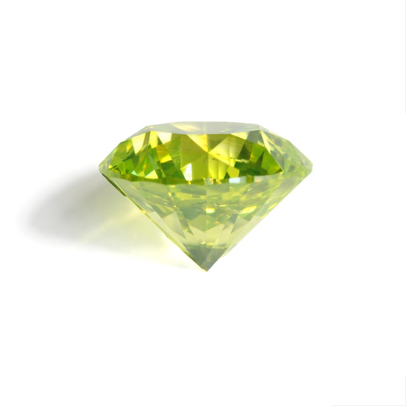1.5ct GIA certified treated green diamond. Si2 Natural HPHT TREATED Fancy Vivid Green Yellow round brilliant cut diamond. Pre-owned. image 7