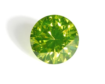 1.5ct GIA certified treated green diamond. Si2 Natural HPHT TREATED Fancy Vivid Green Yellow round brilliant cut diamond. Pre-owned.