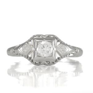 0.20ct vintage diamond engagement ring. J Si1 Natural round old European cut diamond, 14kt white gold, Filigree. Art Deco 1930s. Estate. image 1