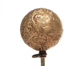 14kt Victorian Antique vintage stick pin/stickpin/lapel pin. 15mm 14kt gold intricately engraved sphere/ball. base metal stem . 1800s.