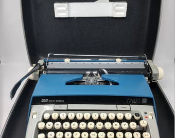 Vintage Smith Corona Typewriter, Smith Corona Blue, Galaxie 12 Typewriter, Electric Typewriter, Vintage Blue Typewriter, Galaxy 12