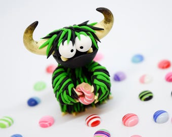 Monster Figurine with Doughnut, Alternative gift idea