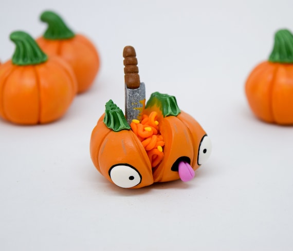 カボチャの置物、ミニチュアハロウィーンの飾り、不気味でかわいい置物