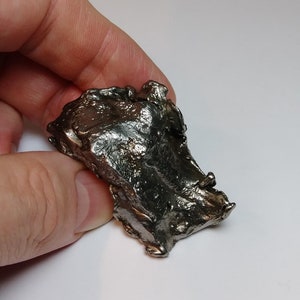 Sikhote Alin Meteorite &quot;Shrapnel&quot; 63.6 Grams Authentic Russia Witnessed Fall