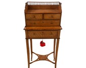 18th Century English George III Satinwood Bonheur Du Jour