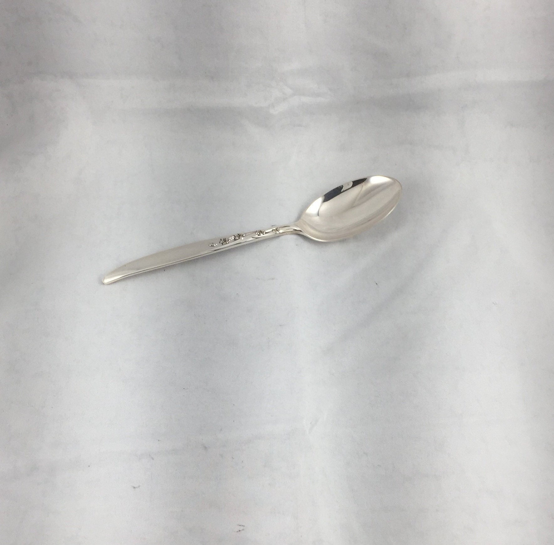 5 1//8/" Wallace Violet Sterling Silver Bouillon Soup Spoon