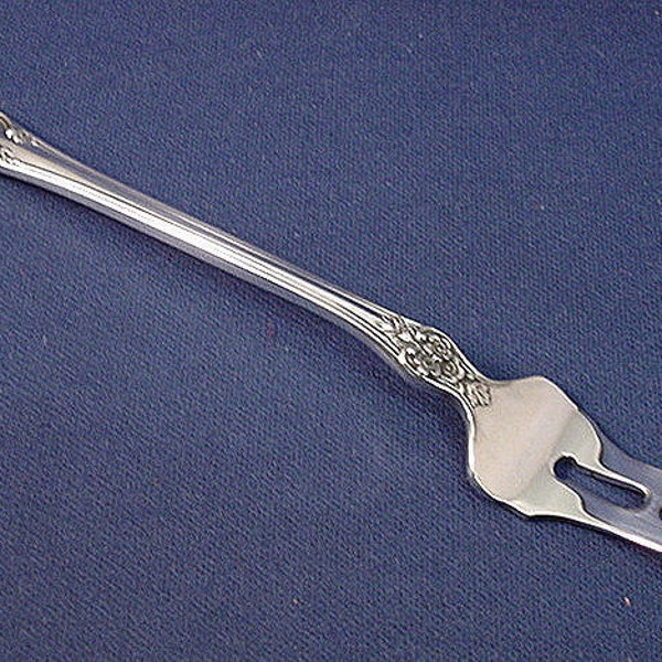 Retiring..Last Day 12/14/2021 Buttercup-Gorham Butter Pick