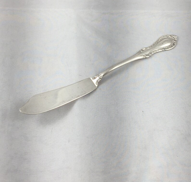 Southern Colonial by International Sterling Master Butter