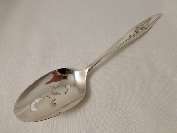 Young Love By Oneida Sterling Silver Teaspoon 6 18 New Flatware