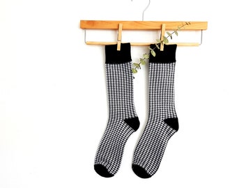 Chaussettes Houndstooth Noir et Blanc pour femmes / Dents de chien Chaussettes d’équipage pour femmes / Chaussettes à motifs / Chaussettes à la mode / Chaussettes Bootie