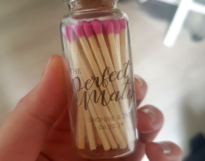 SET de 6 allumettes à pointe rose Fuchsia dans un bocal en verre avec percuteur / Le match parfait Mariages / Match Made in Heaven Matches en pot image 2