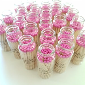 SET de 6 allumettes à pointe rose Fuchsia dans un bocal en verre avec percuteur / Le match parfait Mariages / Match Made in Heaven Matches en pot image 3