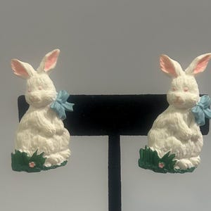 Vintage  White Bunny/Rabbit Clip On Earrings