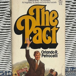 Vintage &#39;The Pact&#39; Orlando R. Petrocelli Paperback 1974 Pocket Books