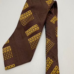 Vintage Wemlon by Wembley Brown and Yellow Print Tie 56&quot; x 4.25&quot;
