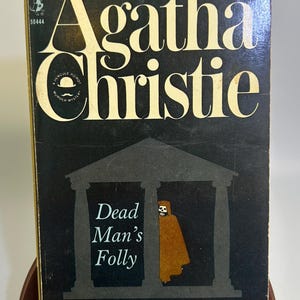 Vintage &#39;Dead Man&#39;s Folly&#39; by Agatha Christie 1966 Paperback Pocket Book