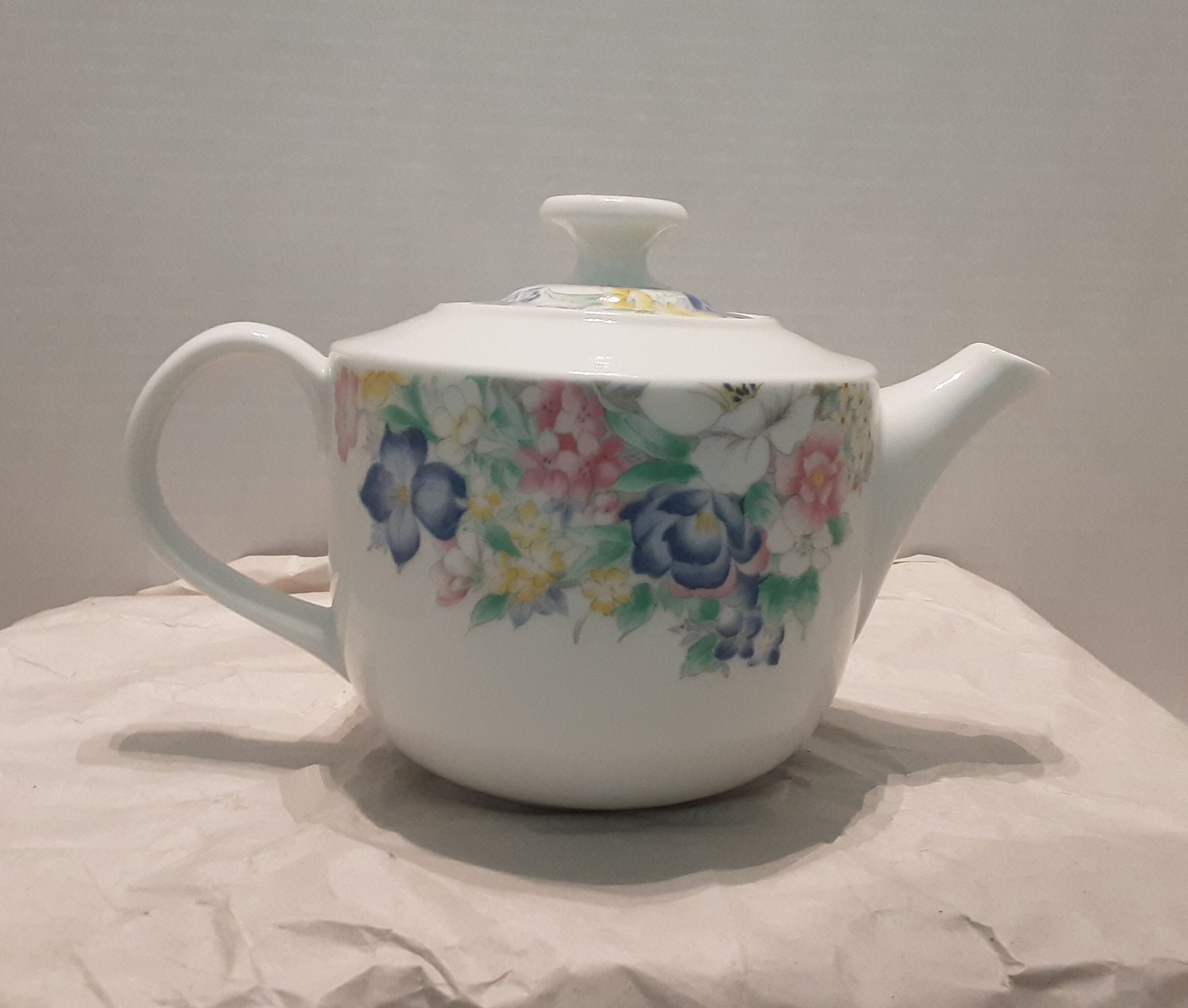 Abbott Collection Floral Teapot Made in Taiwan Porcelain Tea Etsy Canada