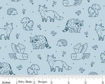 RILEY BLAKE, animal silhouette pattern 100% cotton, SKY - Camp Woodland de Riley Blake Designs