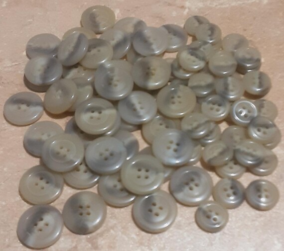 Lot De 12 Boutons Vintage – Alliage Cœur Nacré Gris Acrylique – Pied 1,4 Cm – Réf. 0075 – Occasion