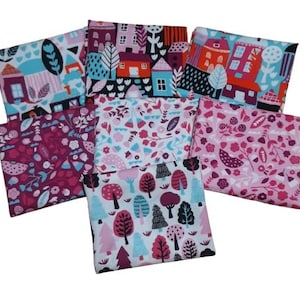 VENTE, TISSU COTON, 8 motifs, maisons, arbres, fleurs, 100% coton - Neighbourhood de Camelot Fabrics