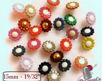 30 Buttons, Flower colors, 15mm, 6L, (19/32 inch), buttons flower, vintage