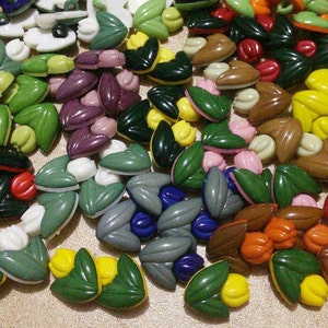 19mm, 100 Buttons TULIP, button plastic, colors mixtes, vintage image 1