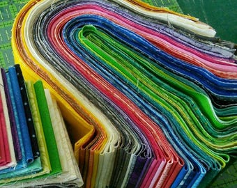 100 Strips 2 1/2" X 44", differents colors, Designer Cotton, colors and mini-prints mixtes