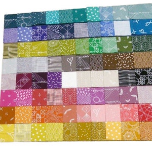 MINI CHARM PACK, 80 squares of 2 1/2, 5 inchs ou 10 inchs, 100% cotton, precision cut - Century d'Andover Fabrics