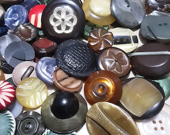 40 Vintage buttons, 1940-1960, art deco style button, 10mm - 30mm, vintage button, different color and size,example photo