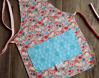 Apron with pocket, size 2-4 years