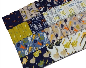 40 Stripes, Guitar, Jelly Rolls, 2 1/2" X 44", Pre-Cut cotton - ROCK ON de Camelot Fabrics