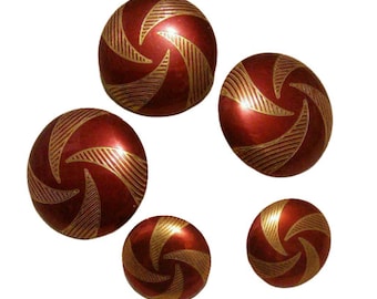 5 Buttons: 15mm or 24mm, metal button gold and red