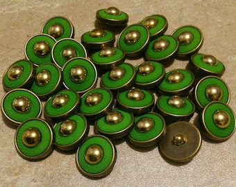 18mm, 12 buttons, GREEN button, vintage button