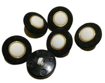 6 buttons: 22mm,  BLACK Cabochon and white