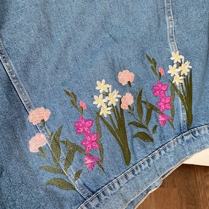 Birth Month Flowers, Jean Jacket, Embroidered Jacket, Embroidered Denim Jacket, Embroidered Denim Jacket, Denim Jacket