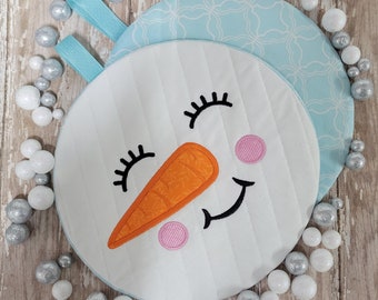 Winter Snowman Hot Pad , Fabric Trivet, Tableware Decorations, Holiday, Christmas, Xmas , Family Meals, Dinning Room