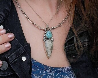 Turquoise and Lace Agate Bee Pendant rustic wedding jewelry chunky pendant with bee 925 sterling silver necklace real turquoise bee necklace