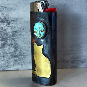 Cat lighter case turquoise lighter case with turquoise gemstone novelty art copper lighter cover with brass cat  detail original design