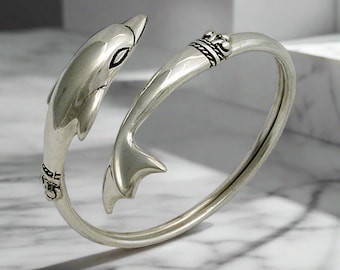 Ancient Greek Head and Tail Minoan Dolphin Torc Bangle in Sterling Silver (B-83)