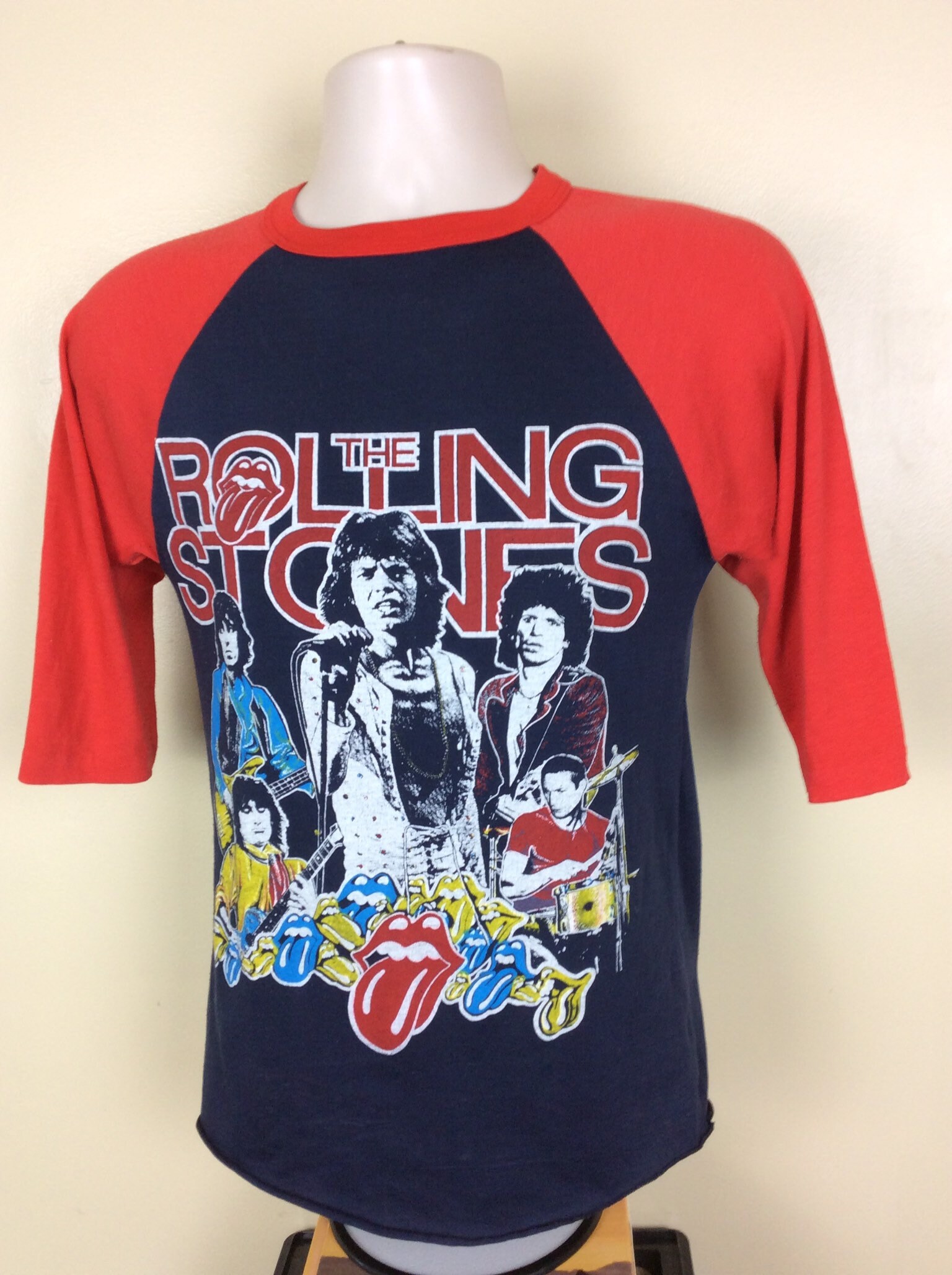 Vtg 1981 Rolling Stones Raglan Jersey Style Concert T-shirt Vtg 1981 Rolling Stones Raglan Jersey Style Concert T-shirt