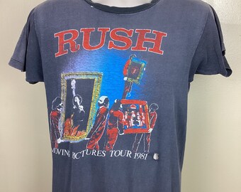 Authentic RUSH Moving Pictures 1981 Tour Slim Fit T-Shirt S M L XL 2XL NEW